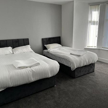 Oyo Cheetham Hill Guest House Manchester Eksteriør billede