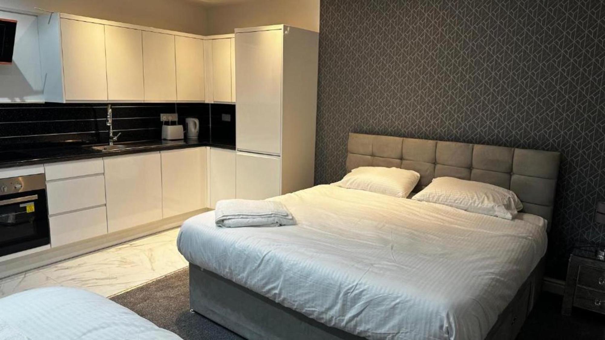 Oyo Cheetham Hill Guest House Manchester Eksteriør billede