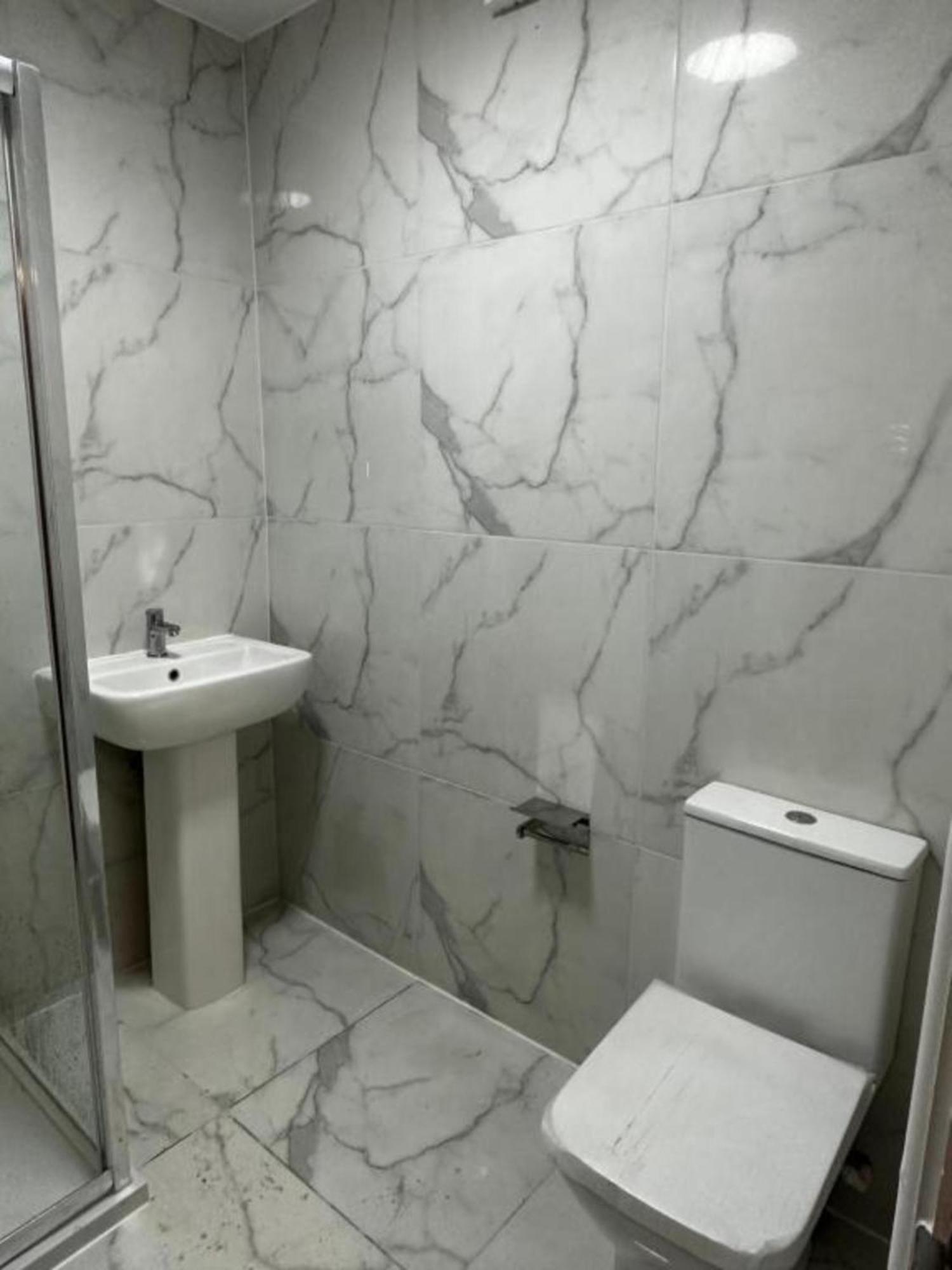 Oyo Cheetham Hill Guest House Manchester Eksteriør billede